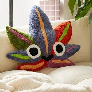 Colorful Plush Leaf Tufted Throw Pillow